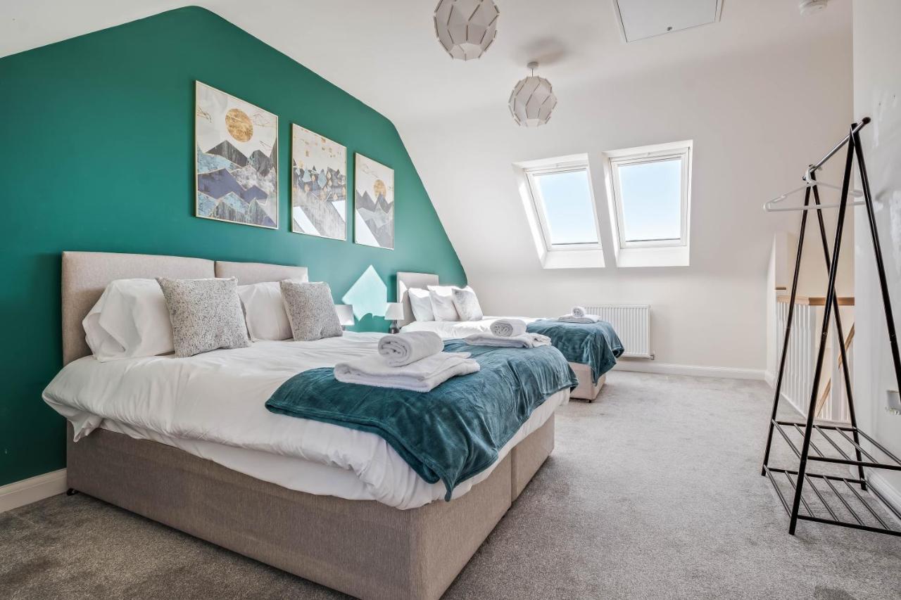 Beautiful And Comfortable Home Away From Home With Free Parking, Fast Wifi And White Crisp Hotel Standard Linen Hosted By Our Home Short Stays Northampton Esterno foto