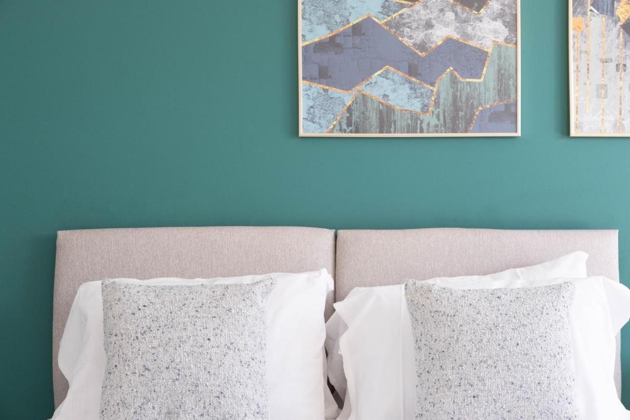 Beautiful And Comfortable Home Away From Home With Free Parking, Fast Wifi And White Crisp Hotel Standard Linen Hosted By Our Home Short Stays Northampton Esterno foto